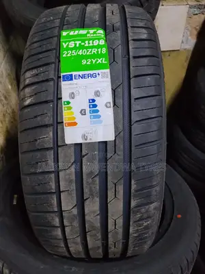 225/40zr18 Yusta Tyre
