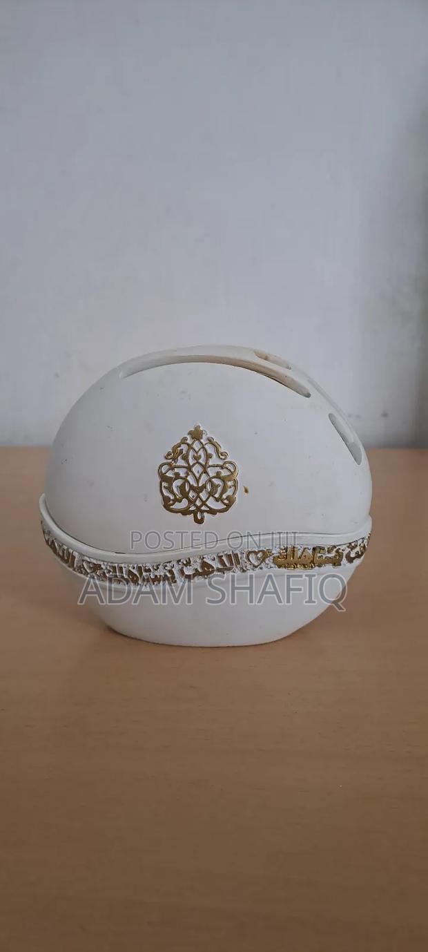 Oud Bukhoor Storage Holder – Decorative Design