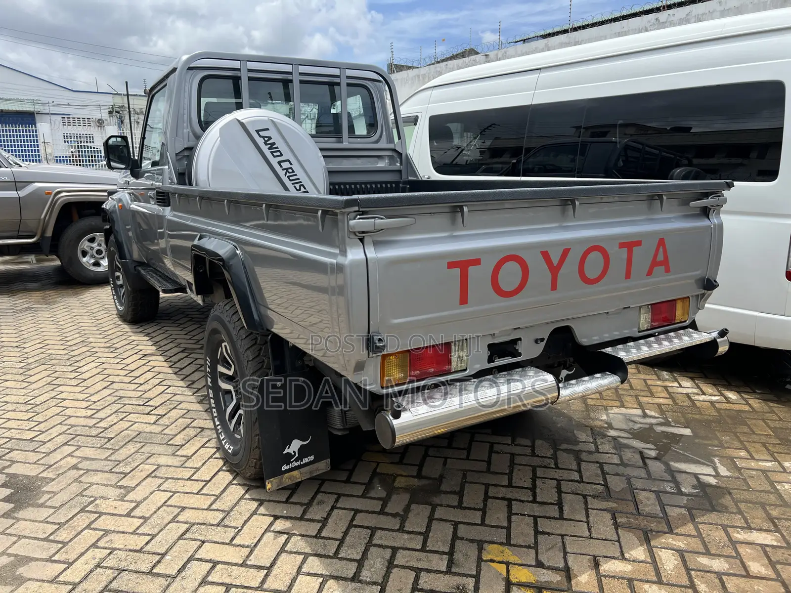 Toyota Land Cruiser 2018 Gray