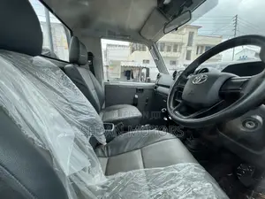 Toyota Land Cruiser 2018 Gray