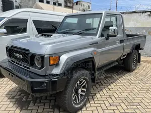 Toyota Land Cruiser 2018 Gray