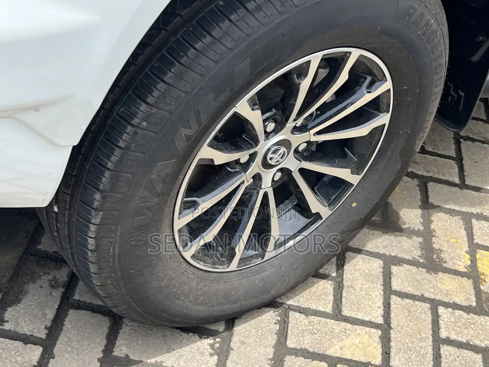 Toyota Hilux 2019 Pearl