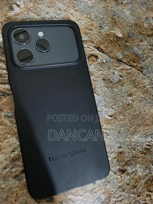 Tecno Spark 40 128 GB Black - thumbnail 2