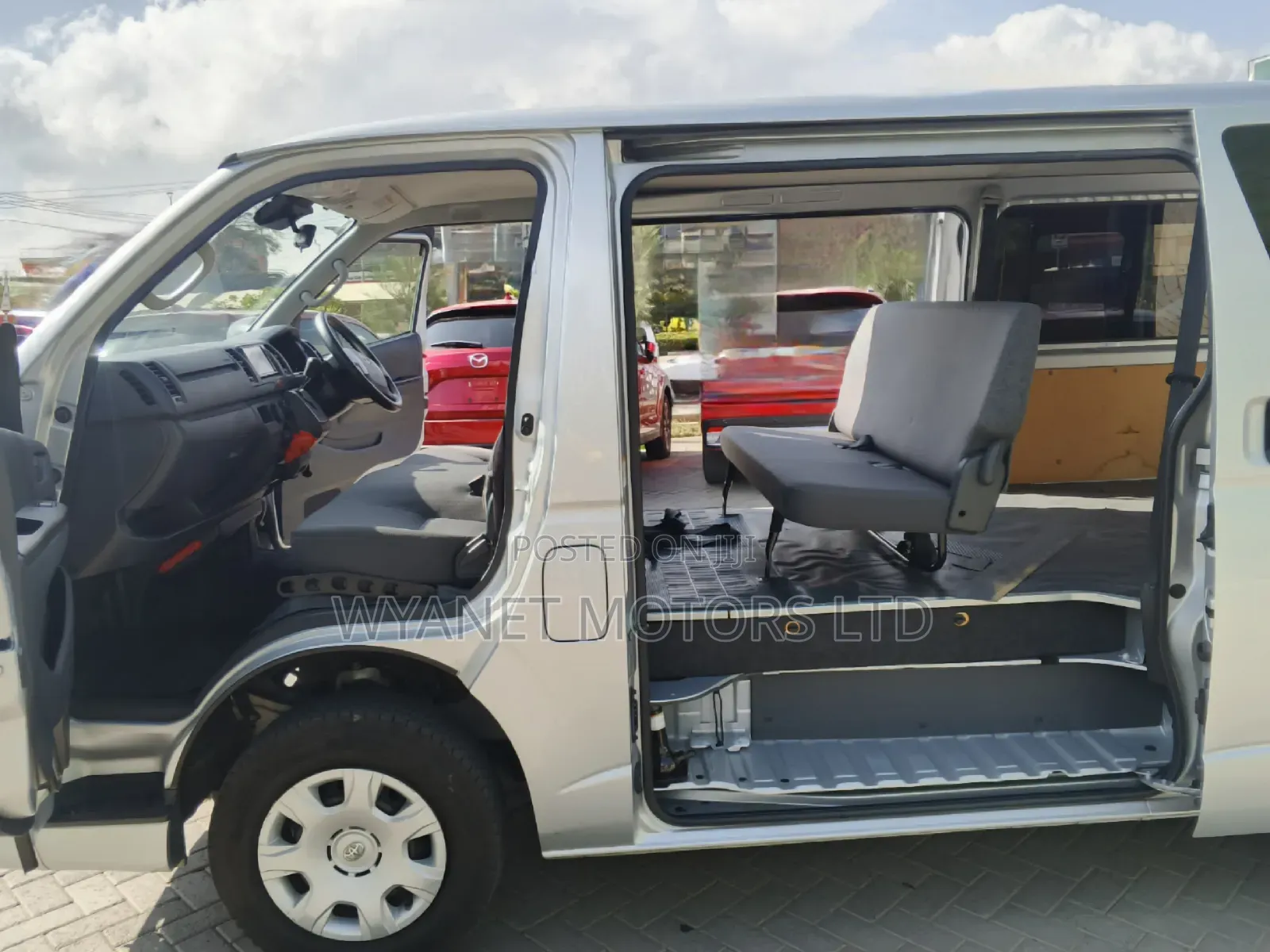 Toyota HiAce 2019 Silver