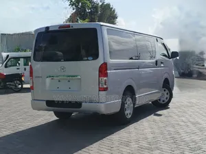 Toyota HiAce 2019 Silver