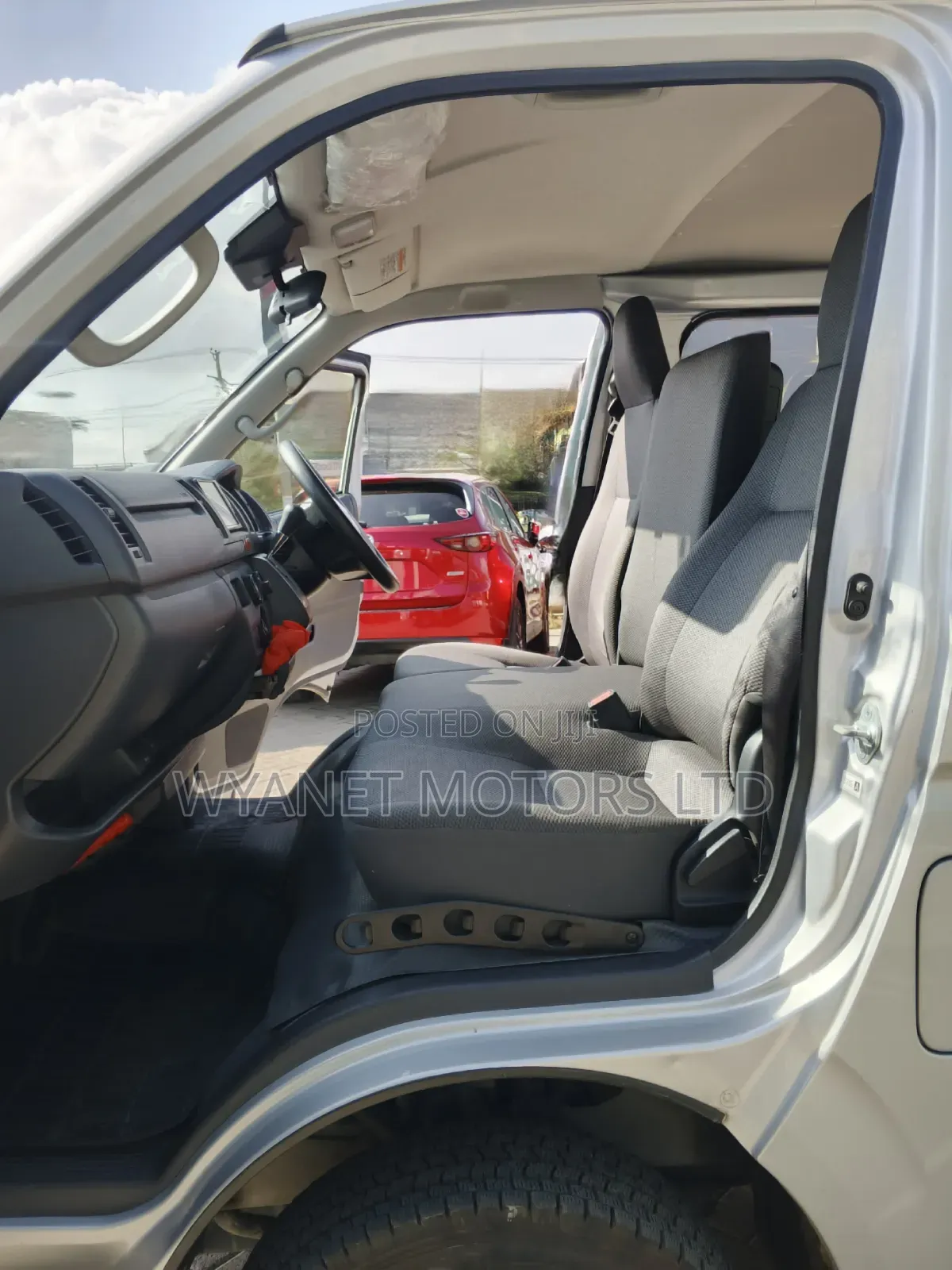 Toyota HiAce 2019 Silver