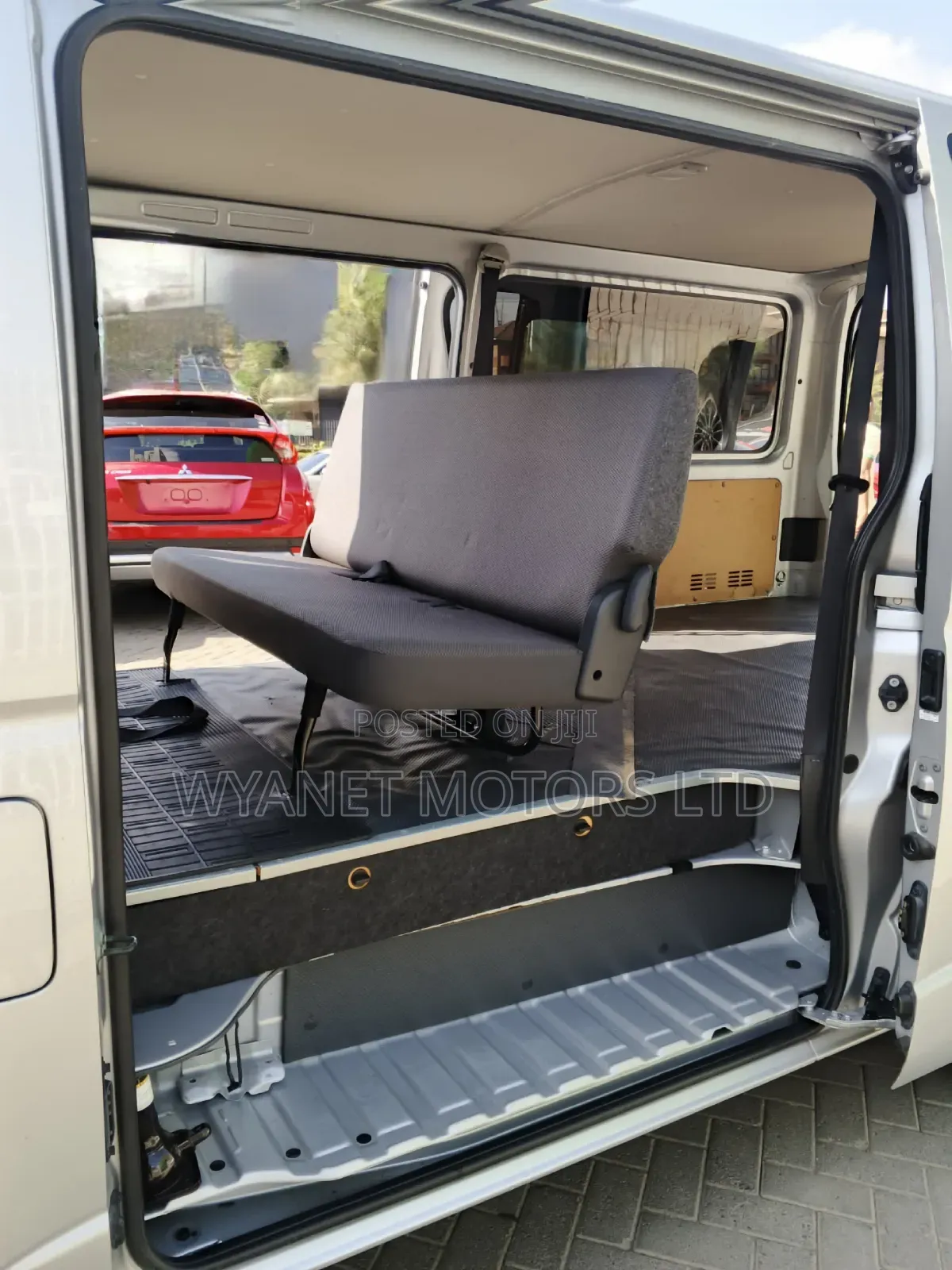 Toyota HiAce 2019 Silver