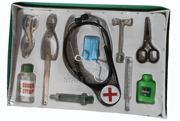 Kids Doctor Pretend Play Set Toy Medical Kit Plastic Role Play Set