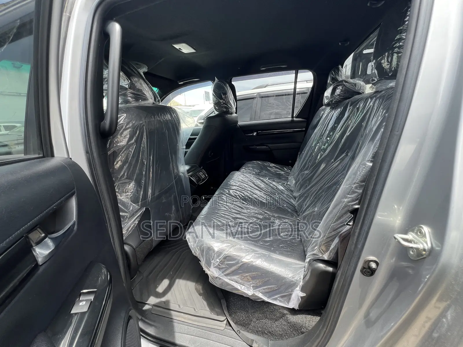 Toyota Hilux 2019 Silver