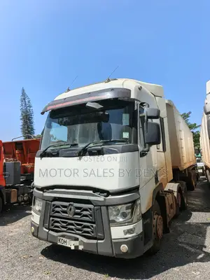 Renault T460 Prime Mover Year 2015 Diesel Local Automatic Drive