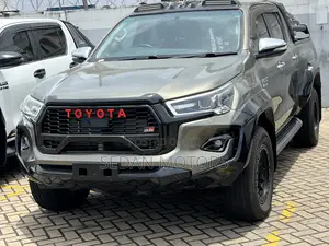 Toyota Hilux 2019 Green
