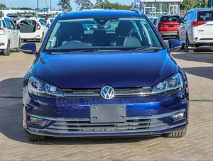 Volkswagen Golf TSI S FWD 2018 Blue