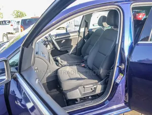 Volkswagen Golf TSI S FWD 2018 Blue