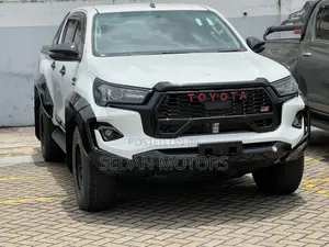 Toyota Hilux 2019 Off white