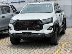 Toyota Hilux 2019 Off white