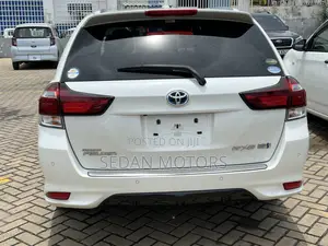 Toyota Corolla Fielder 2019 Off white