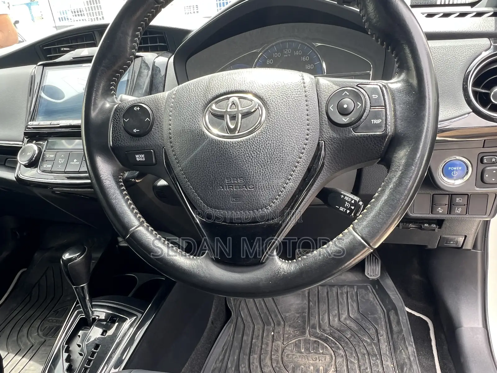 Toyota Corolla Fielder 2019 Off white