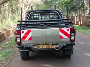 Isuzu D-MAX 2019 Silver