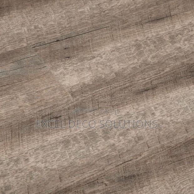 Dryback Vinyl Planks – Best for High Traffic Areas