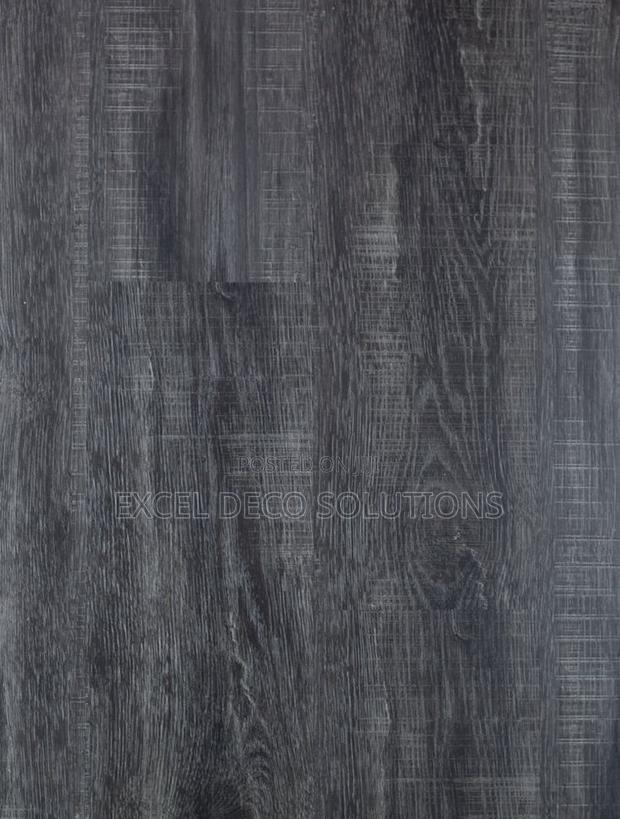 Vinyl Dryback Planks Flooring – Natural Wood Look Finish