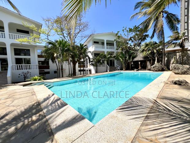8 Bedroom Villa in Nyali - thumbnail 2