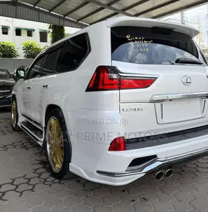 Lexus LX 570 AWD 2019 Whtie