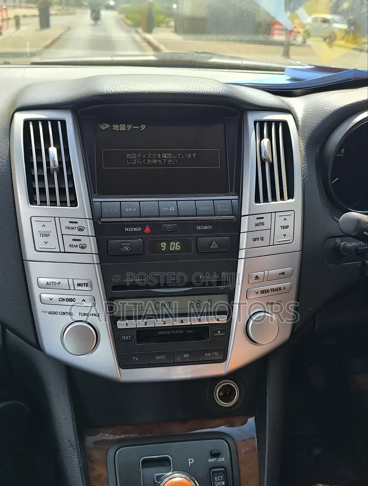 Toyota Harrier 240G 2012 White