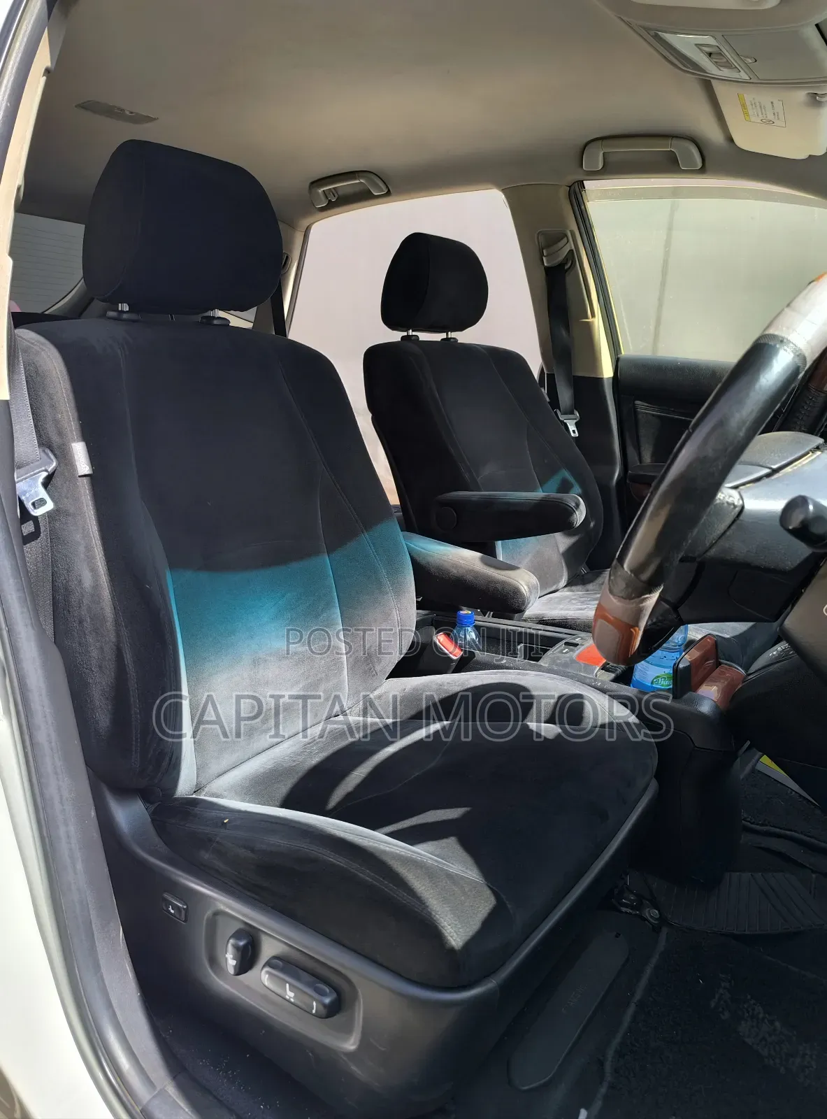 Toyota Harrier 240G 2012 White