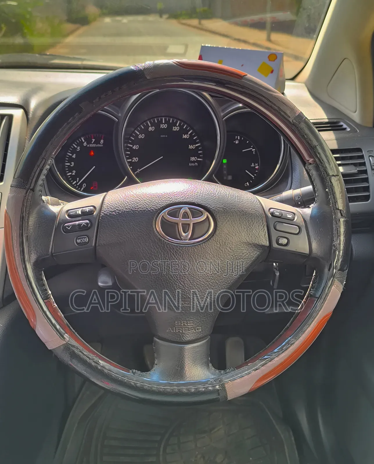 Toyota Harrier 240G 2012 White