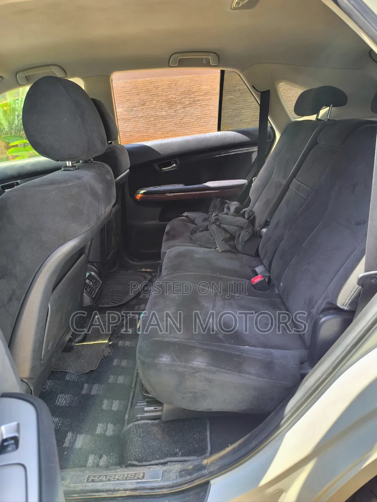 Toyota Harrier 240G 2012 White