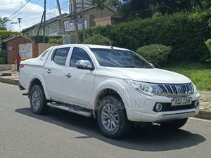 Mitsubishi L200 Double Cab 2.5 180hp 4WD 2015 White