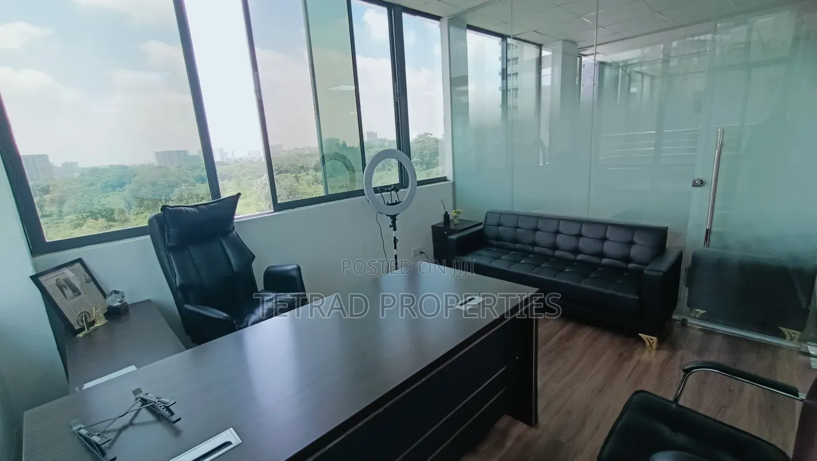 4 People Executive Furnished Office in Parklands ( All Inclusive)