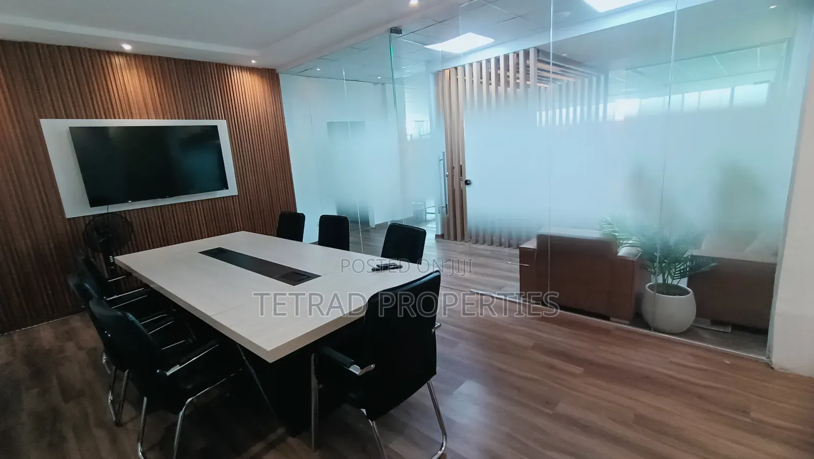 4 People Executive Furnished Office in Parklands ( All Inclusive)