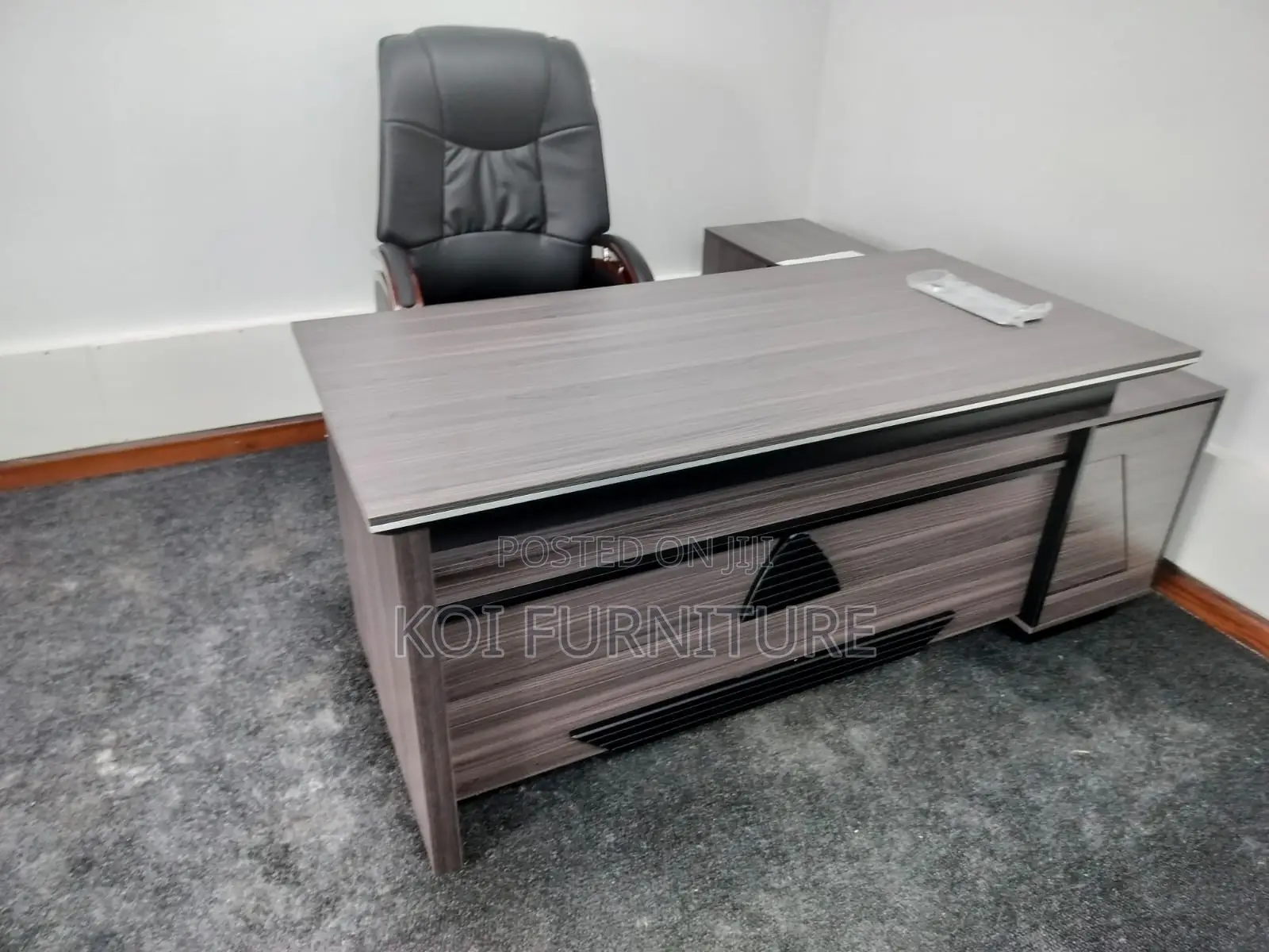 Office Desk; 1.8m Executive Luxurious Management Office Desk