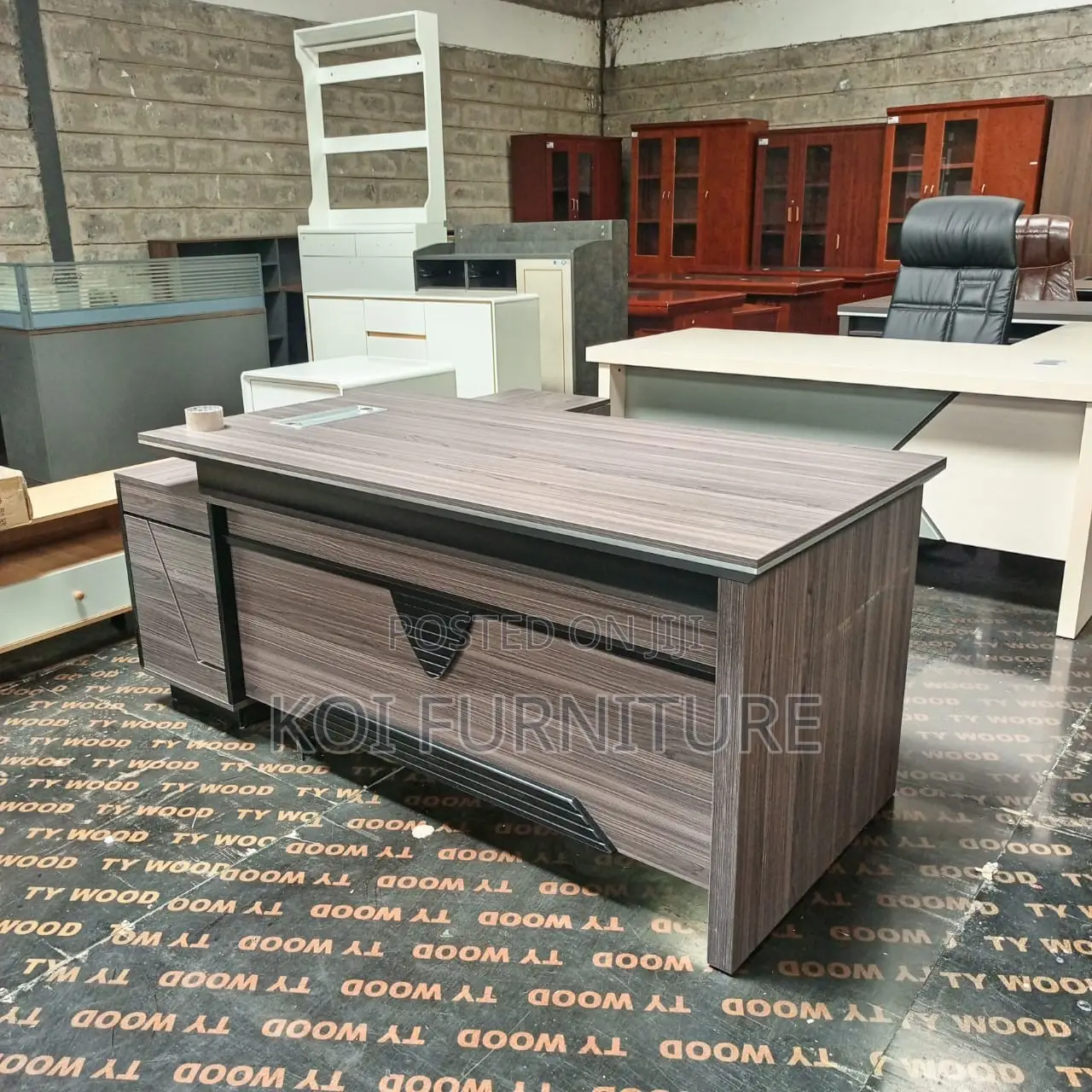 Office Desk; 1.8m Executive Luxurious Management Office Desk