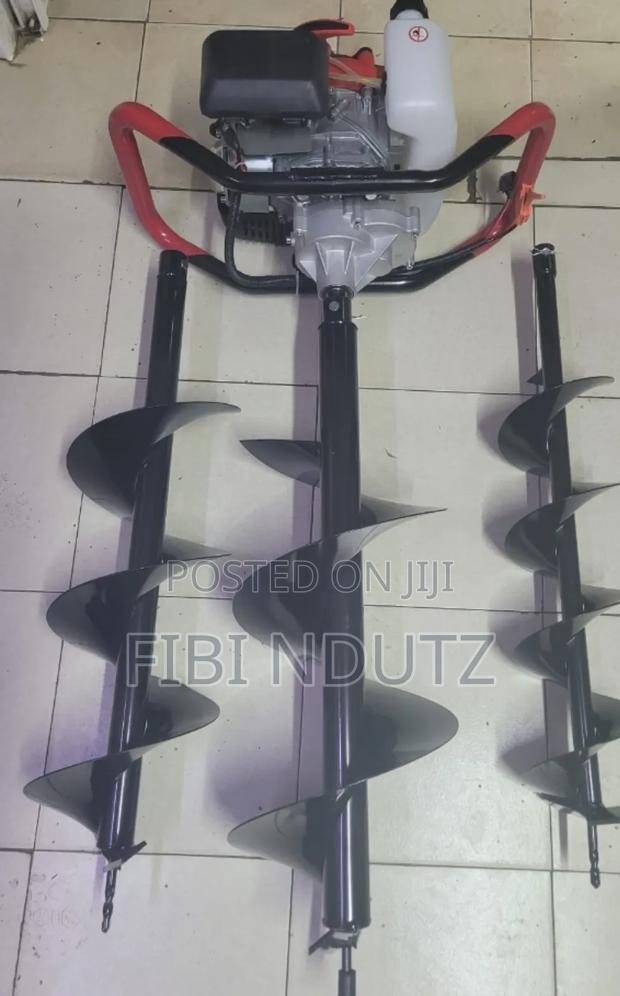 Earth Auger 4 Stroke Engine/Farm Machinery