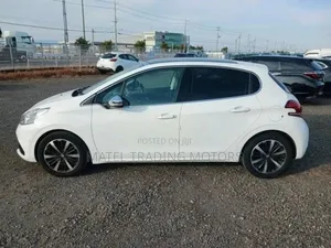 Peugeot 208 2018 White