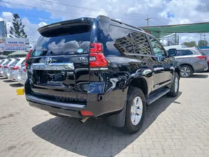 Toyota Land Cruiser Prado 2.7 2019 Black