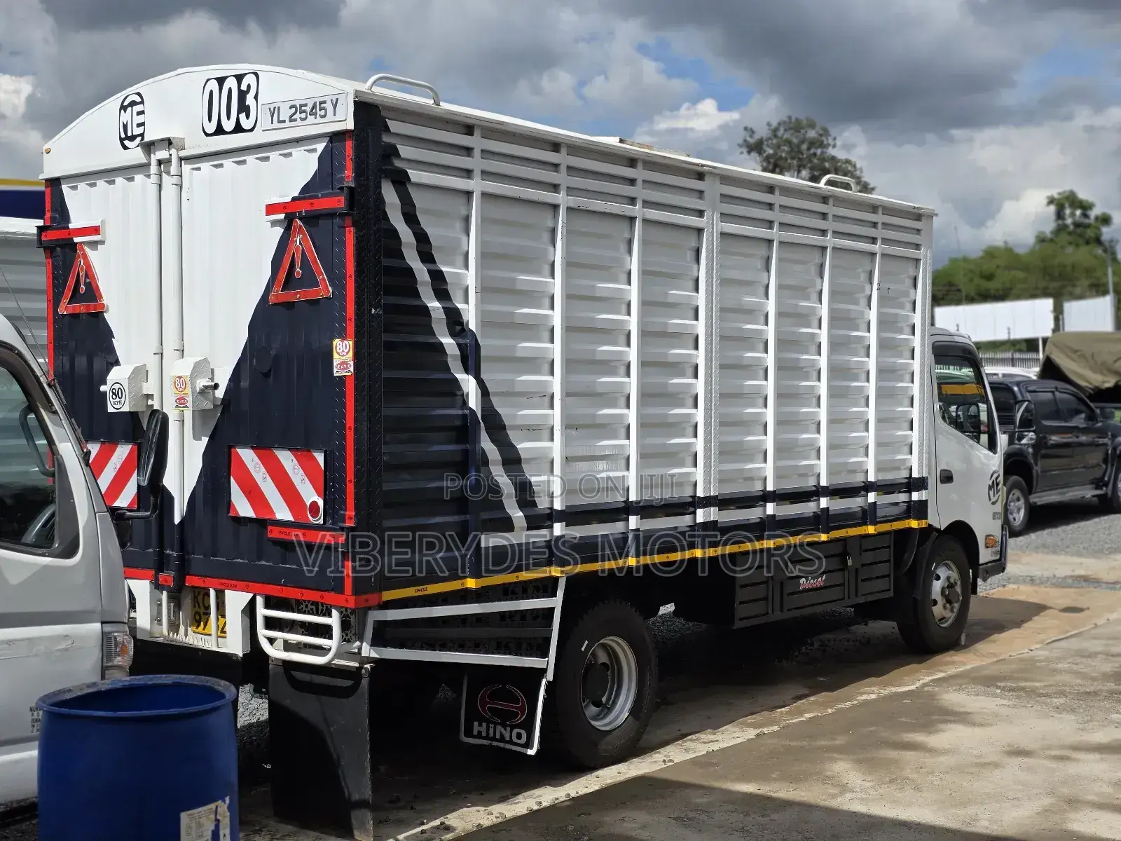Hino Truck