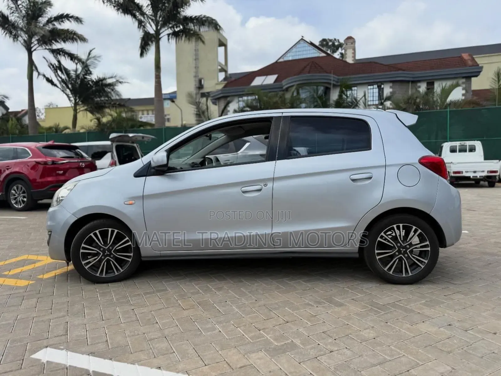 Mitsubishi Mirage ES 2017 Silver
