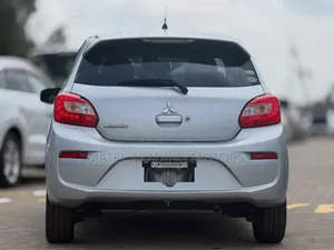 Mitsubishi Mirage ES 2017 Silver
