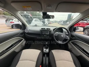 Mitsubishi Mirage ES 2017 Silver