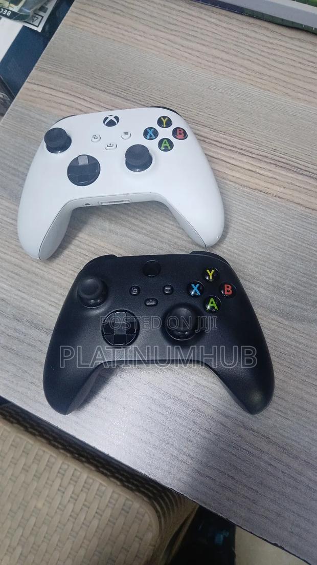 Xbox Series X/S Used Controller Black/White