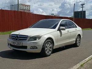 Mercedes-Benz C200 2011 White