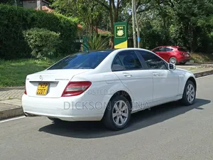 Mercedes-Benz C200 2011 White