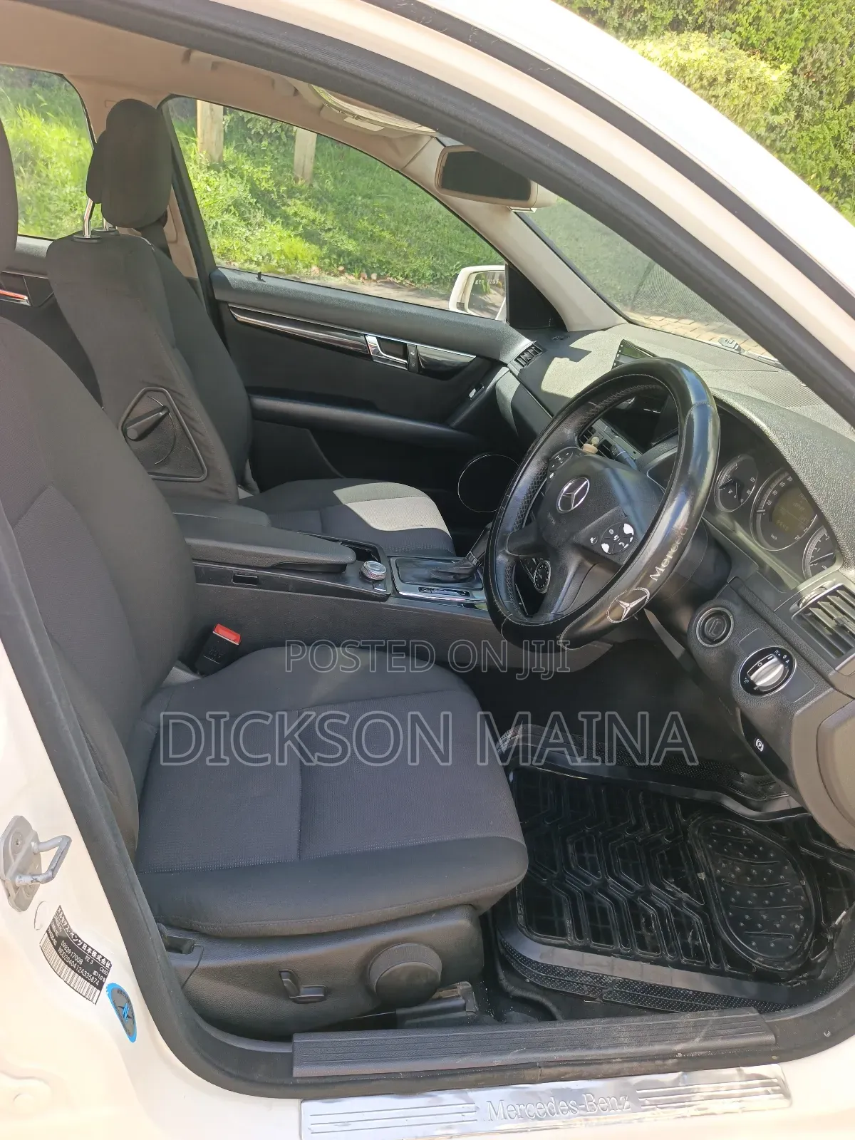 Mercedes-Benz C200 2011 White
