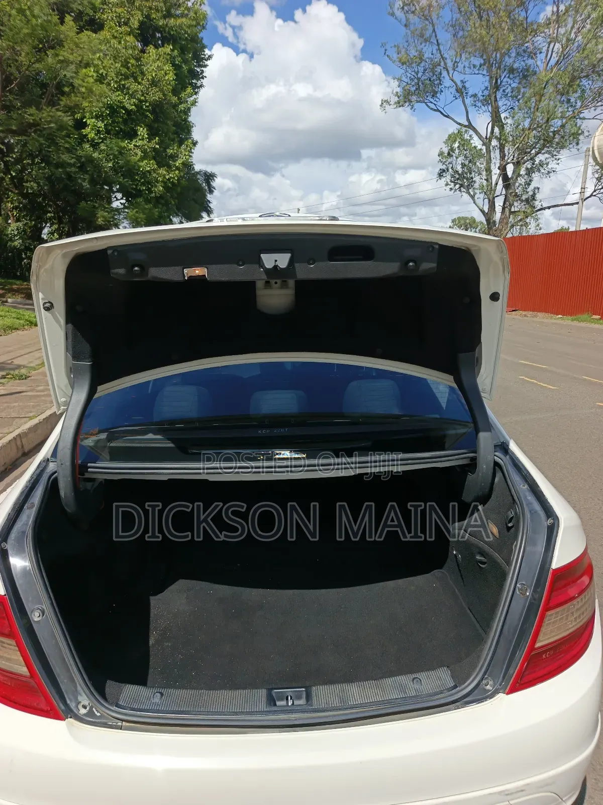 Mercedes-Benz C200 2011 White