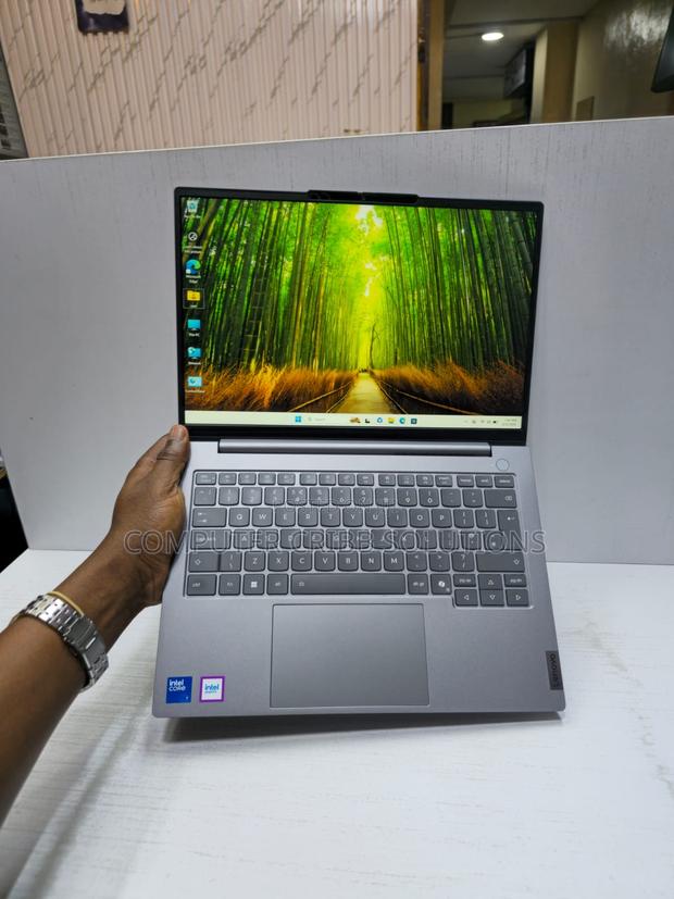 Laptop Lenovo Thinkbook 14 16GB Intel Core Ultra 7 SSD 512GB