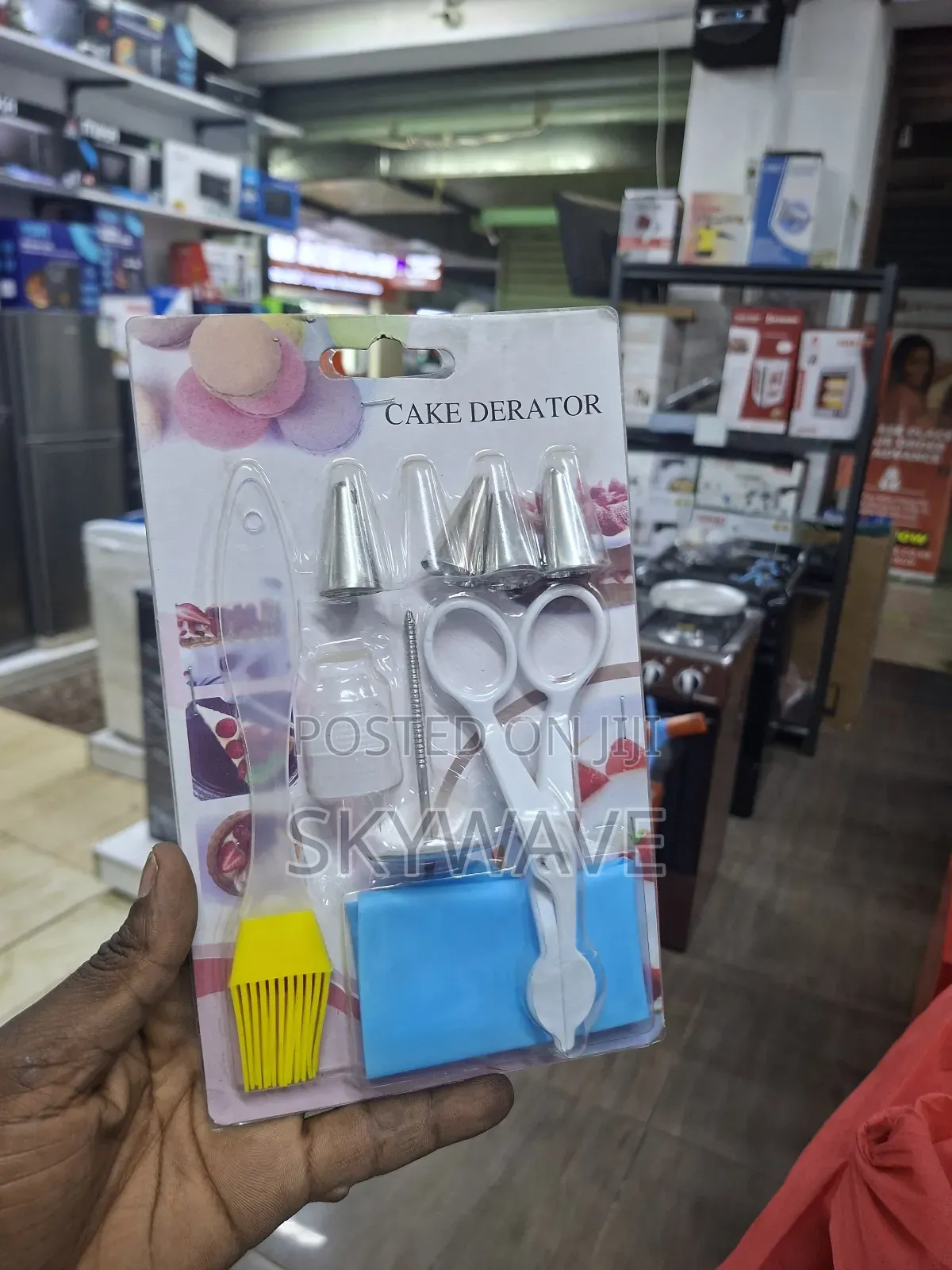Cake Decorator