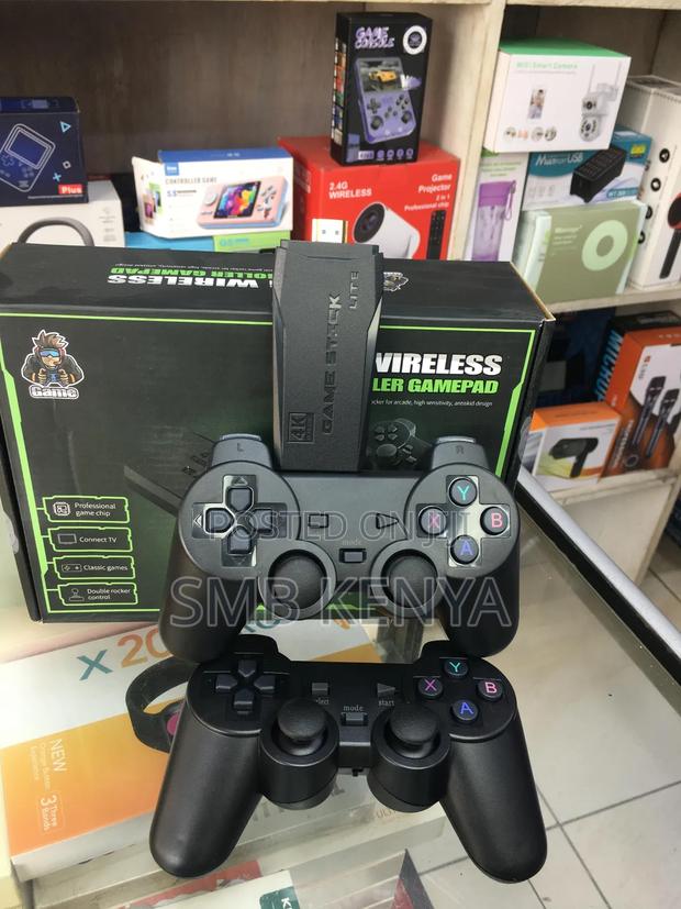  Video Game Console Wireless Controller With Built in Games - main view